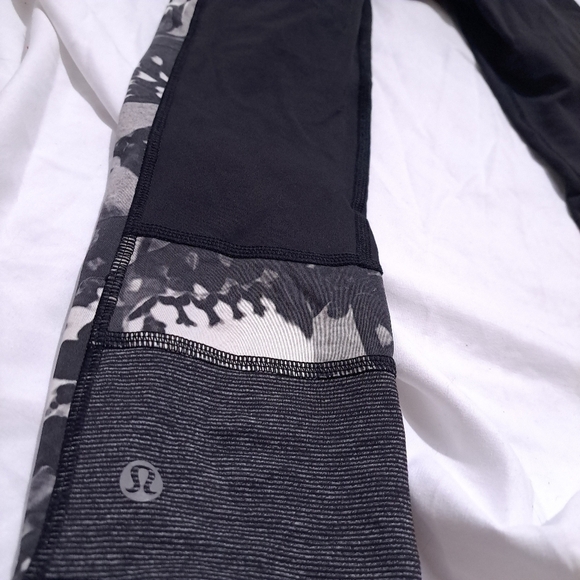 Lululemon | Black multicolored asymmetrical leggings with zippers - Picture 6 of 10